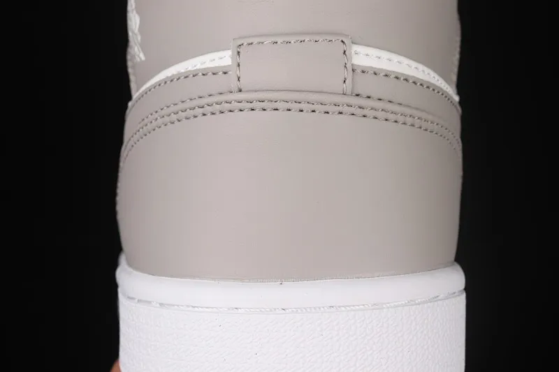 All Categories Air Jordan Jordan Series Basketball Shoes Air Jordan 1 Mid Air Jordan 1 Mid AJ1 Joe 1 Middle Linen College Gray Mid-top Basketball Shoes 554724-082